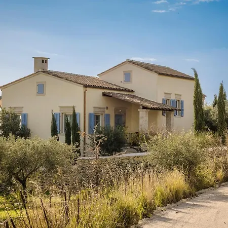 Comi Villa *