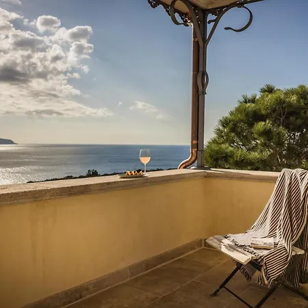 Villa Comi