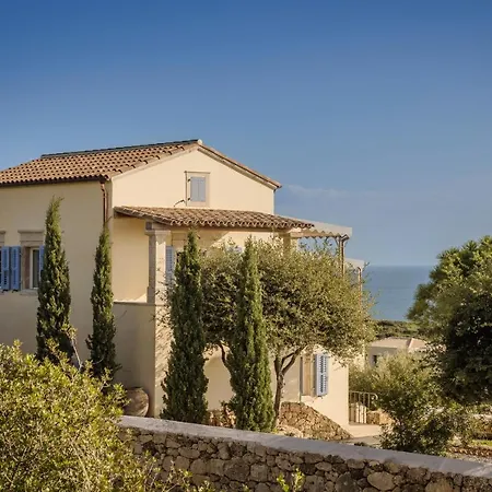 Comi Villa Mavrata